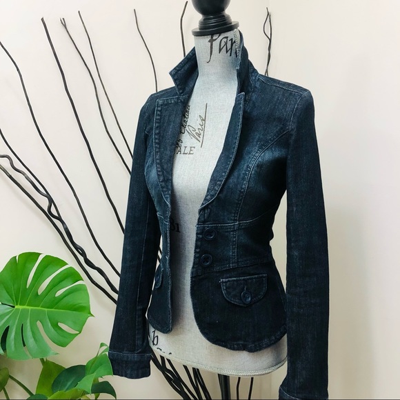 Fitted Denim Jacket Longsleeves - Picture 3 of 7